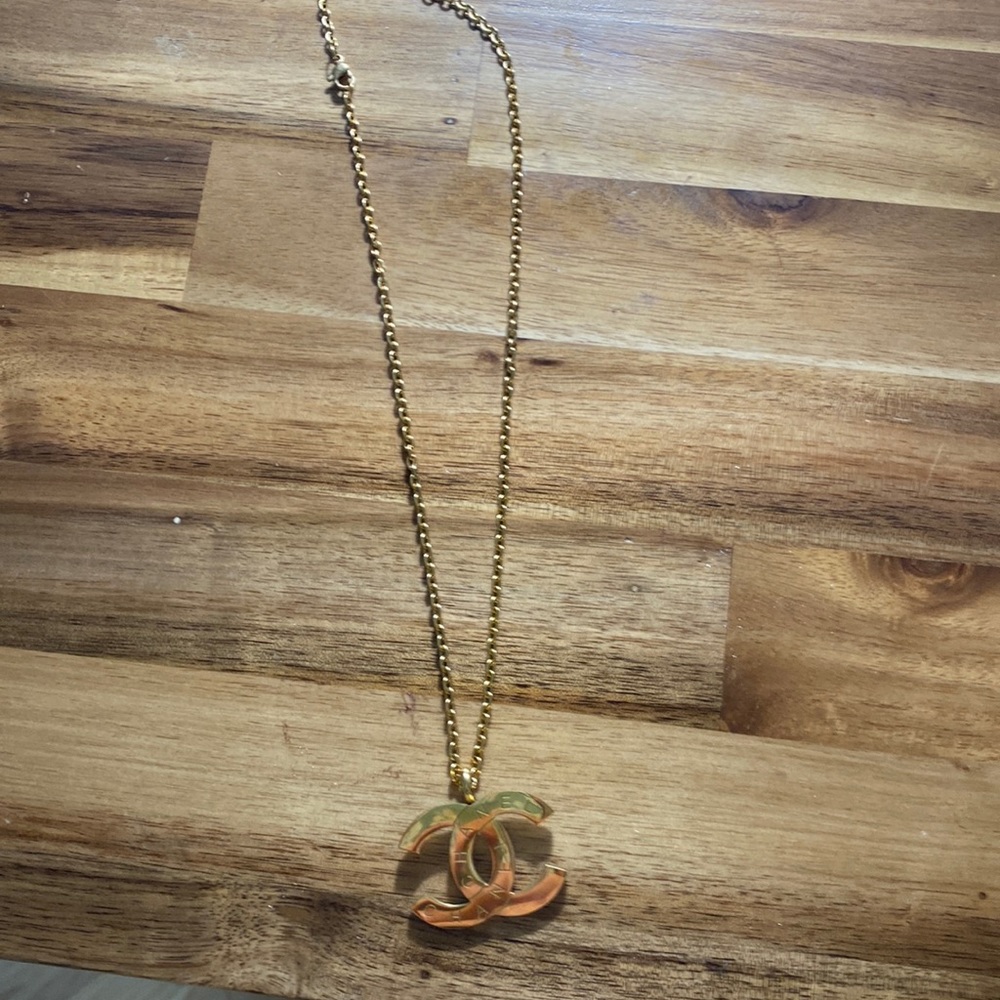 beautiful gold special shaped necklace
